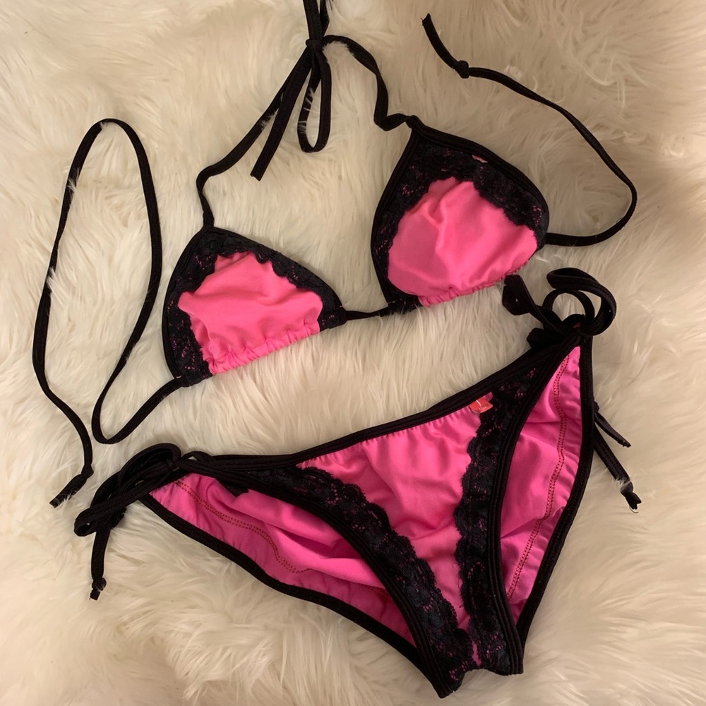 Lace scrunch-butt bikini (Chynna Dolls)